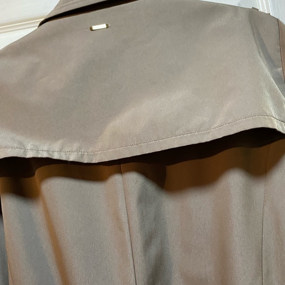 Belted Calvin Klein trench coat.  Tan.  Great shape. - Picture 7 of 14